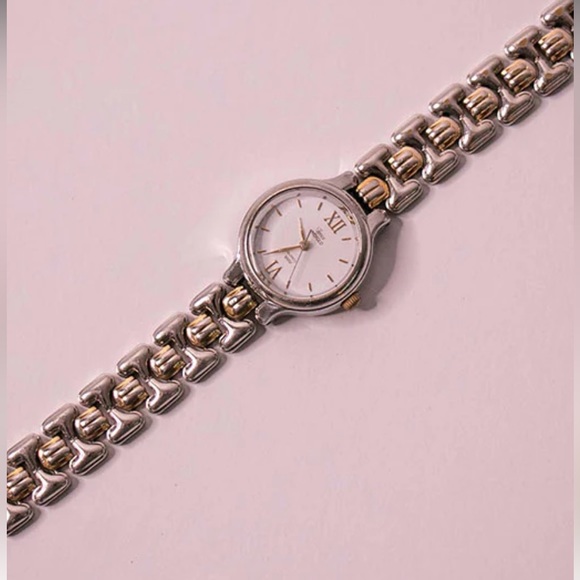 Timex Indiglo Women's Two Toned Bracelet Band Analog Watch Water Resistant - Picture 5 of 7